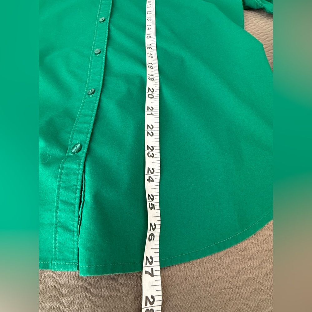 🍀EUC Worthington women’s button down Christmas Holiday St Patrick’s green 💚 - Picture 2 of 7
